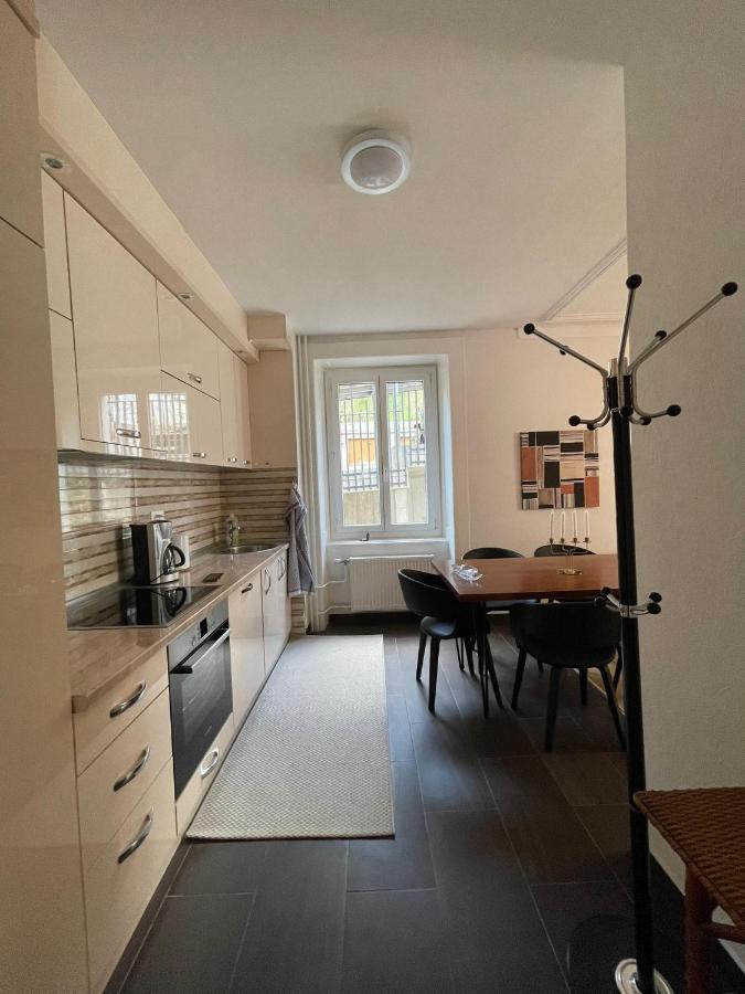 Appartement Luna Avec Parking Couvert Prive ル・ロクル エクステリア 写真